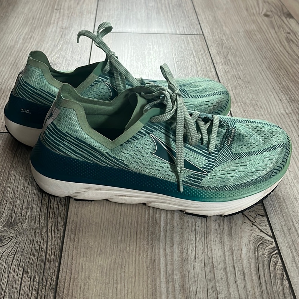 Altra duo size 7.5